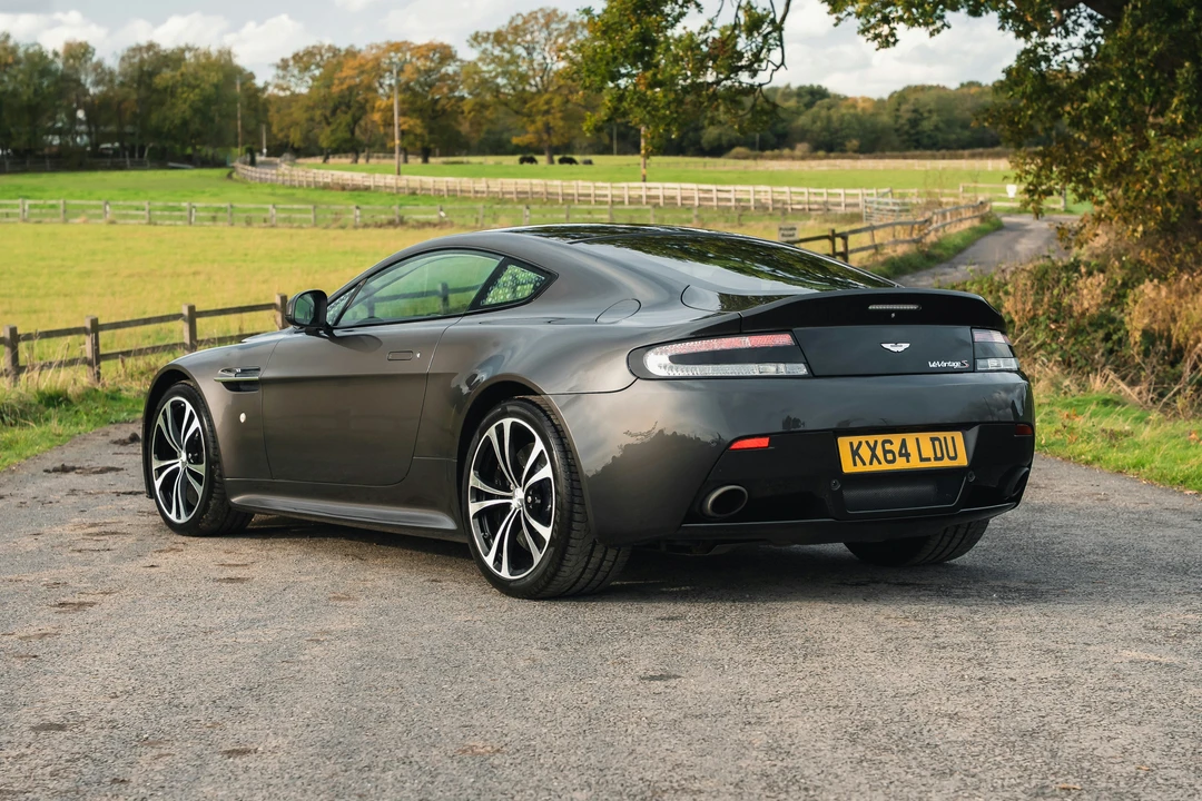 2014 Aston Martin V12 Vantage (2010-2018) - Image 9 of 21