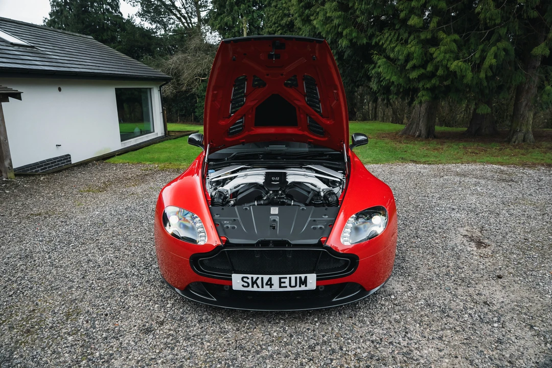 2014 Aston Martin V12 Vantage (2010-2018) - Image 6 of 21