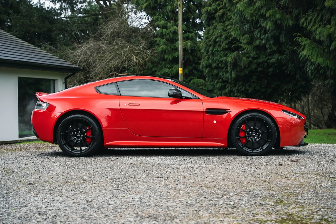 2014 Aston Martin V12 Vantage (2010-2018) - Image 12 of 21