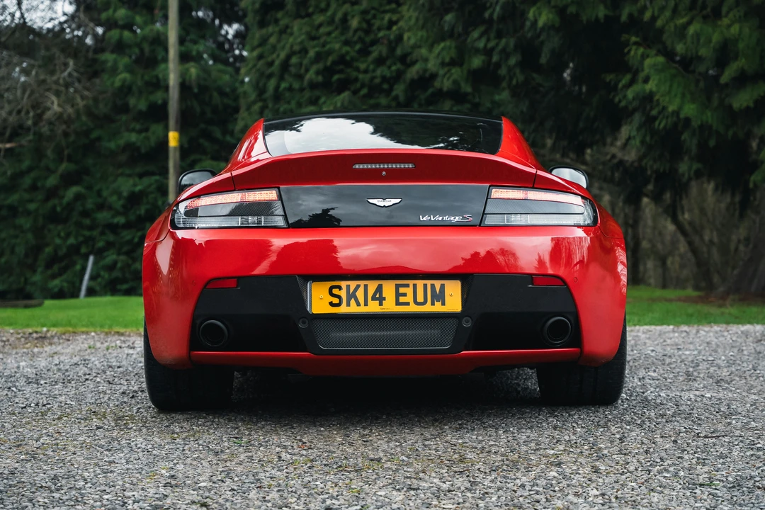 2014 Aston Martin V12 Vantage (2010-2018) - Image 8 of 21
