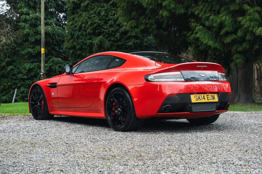 2014 Aston Martin V12 Vantage (2010-2018) - Image 9 of 21