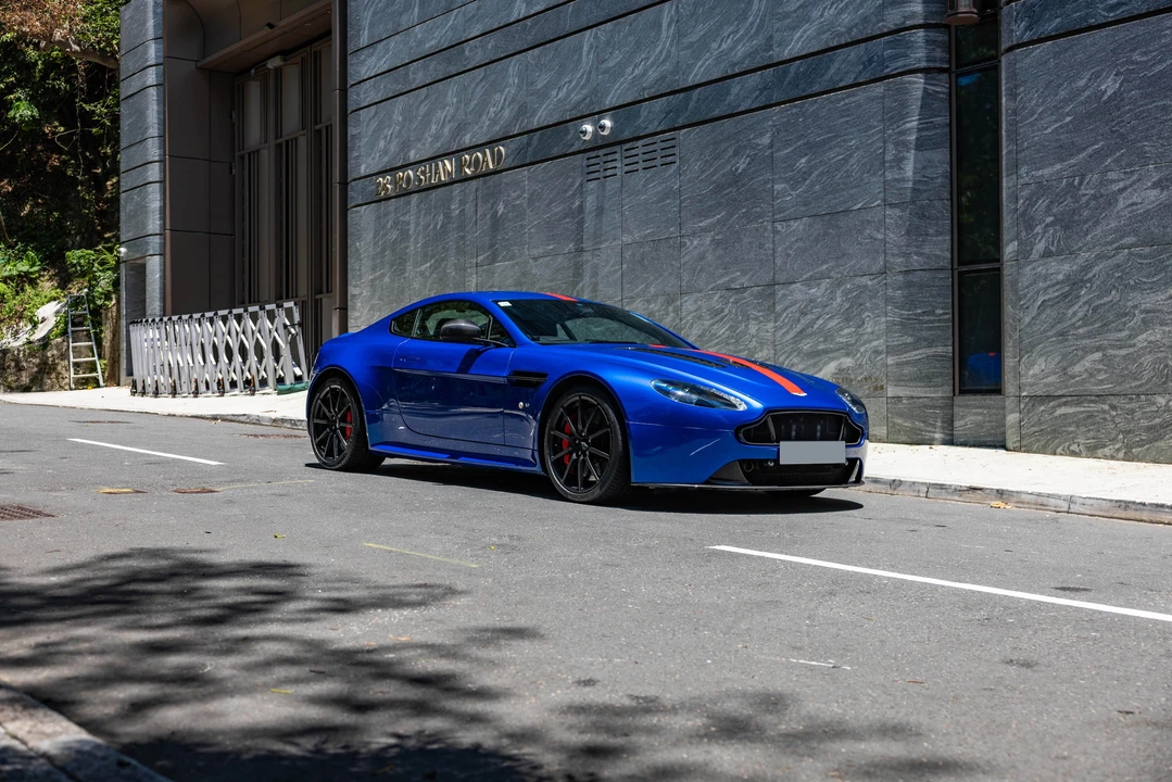 2014 Aston Martin Vantage - Image 8 of 31