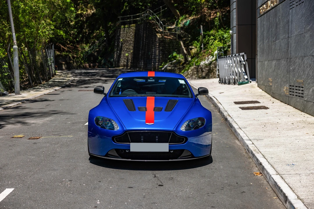 2014 Aston Martin Vantage - Image 10 of 31