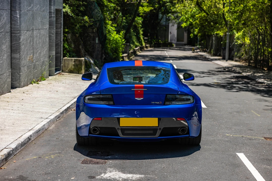 2014 Aston Martin Vantage - Image 5 of 31