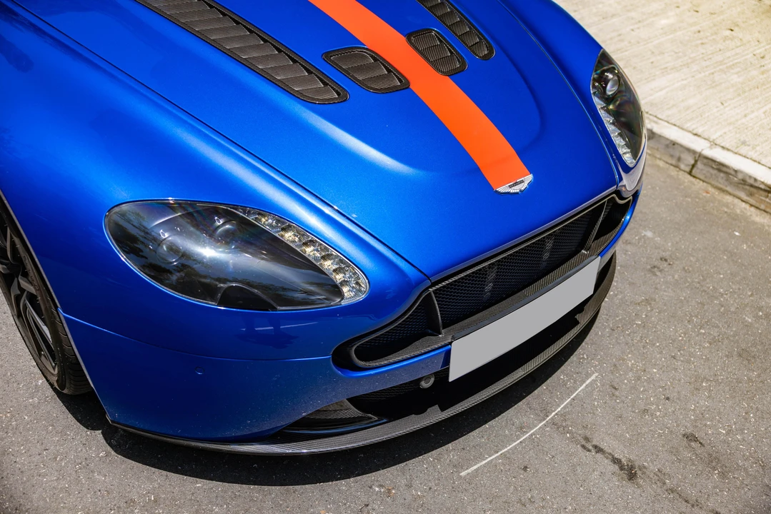 2014 Aston Martin Vantage - Image 17 of 31