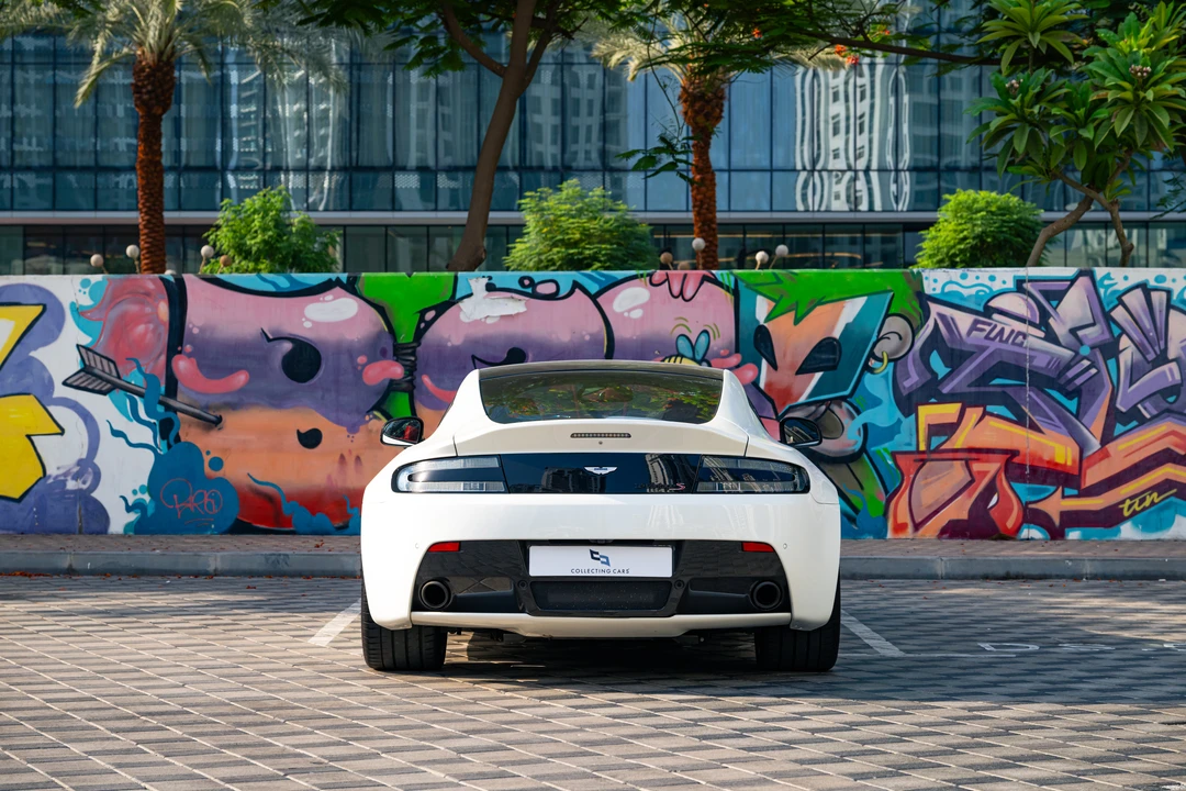 2014 Aston Martin Vantage - Image 5 of 31