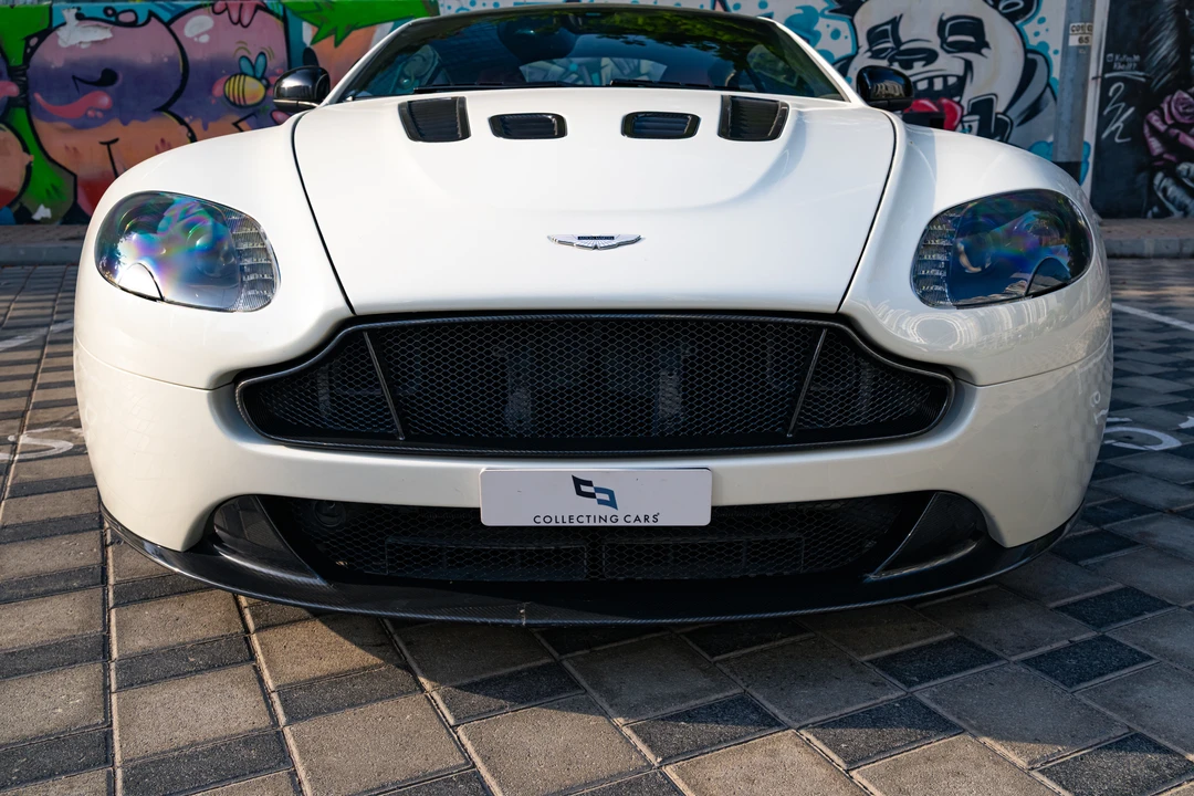 2014 Aston Martin Vantage - Image 23 of 31