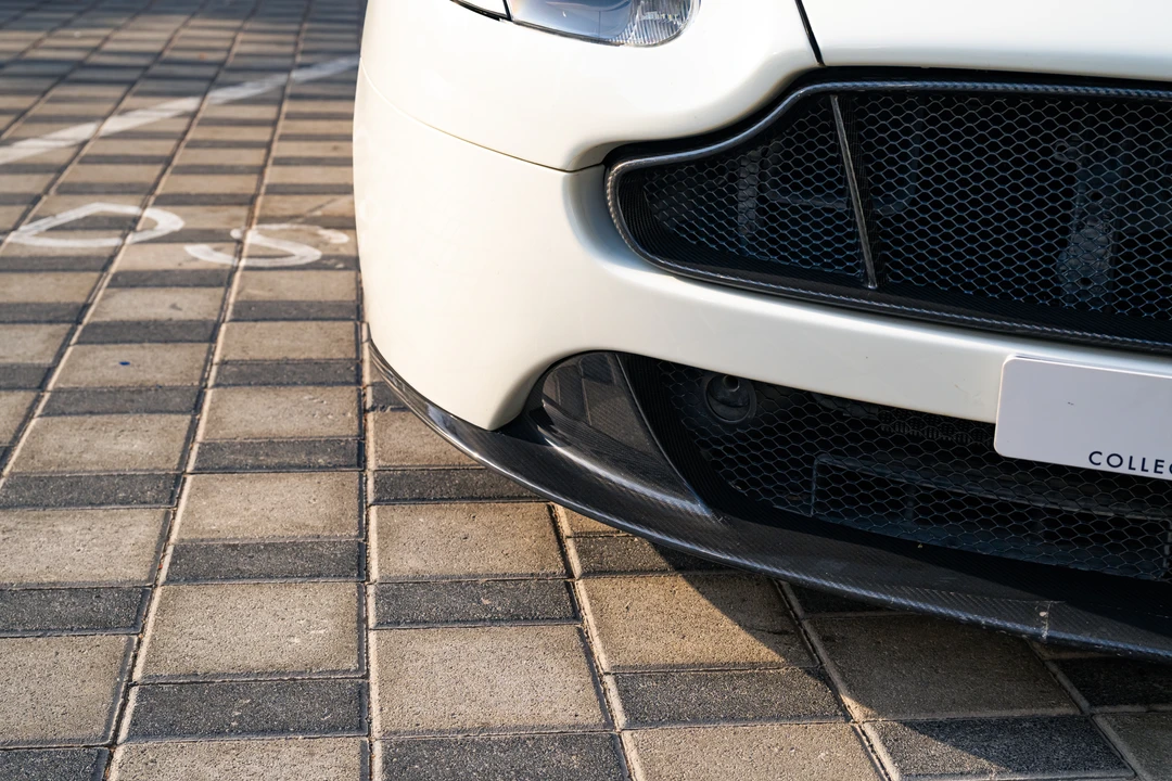 2014 Aston Martin Vantage - Image 24 of 31