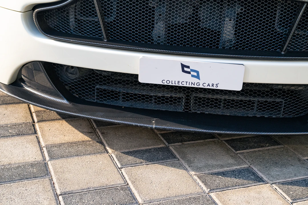 2014 Aston Martin Vantage - Image 25 of 31