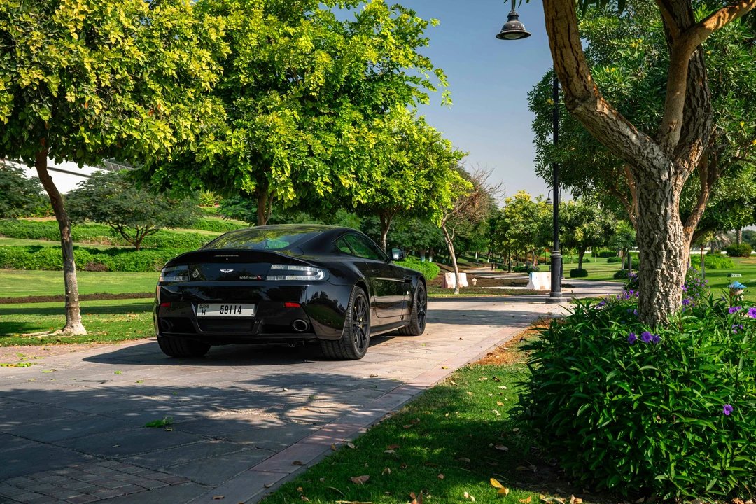 2014 Aston Martin V12 Vantage (2010-2018) - Image 9 of 21