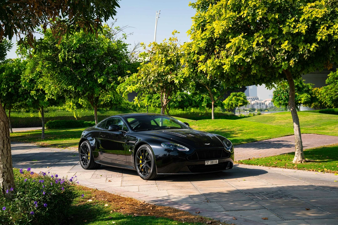 2014 Aston Martin V12 Vantage (2010-2018) - Image 13 of 21