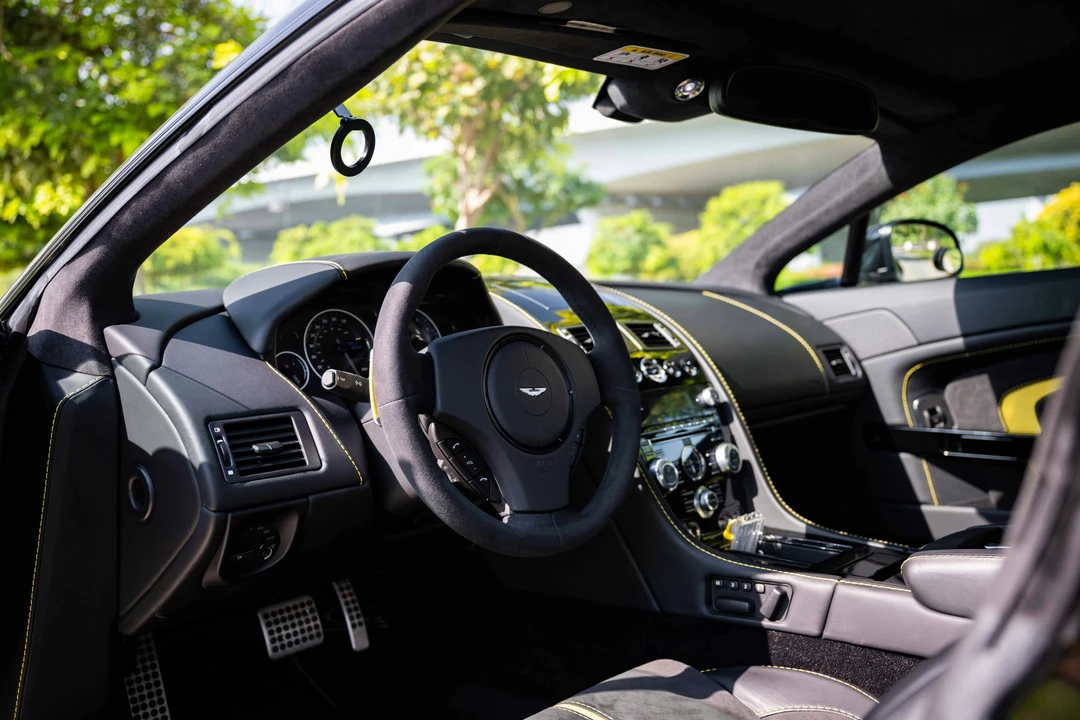 2014 Aston Martin V12 Vantage (2010-2018) - Image 4 of 21