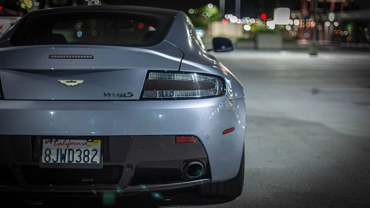2014 Aston Martin Vantage - Image 16 of 26
