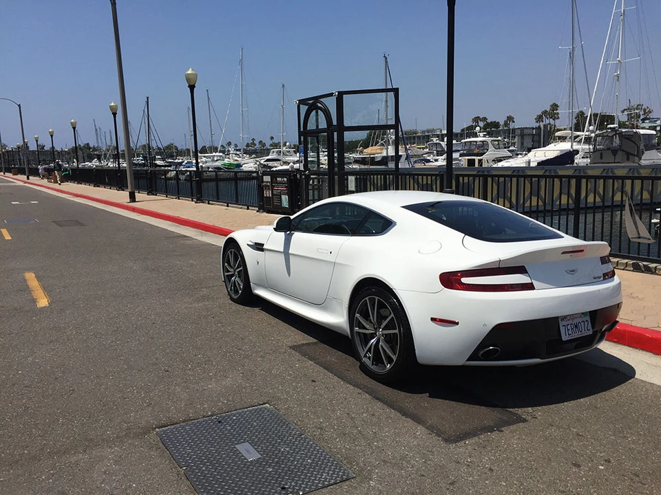 2014 Aston Martin V8 Vantage (2006-2017) - Image 5 of 10