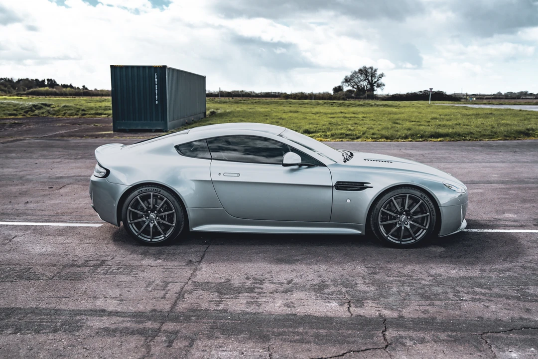 2014 Aston Martin V8 Vantage (2006-2017) - Image 4 of 31