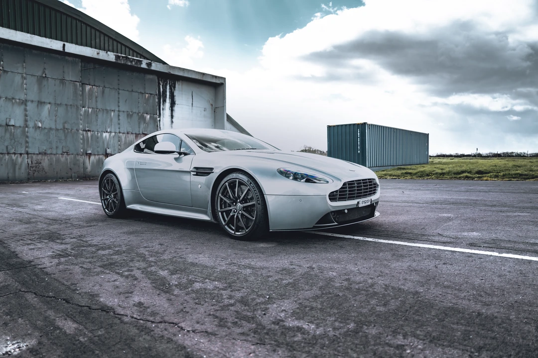 2014 Aston Martin V8 Vantage (2006-2017) - Image 17 of 31