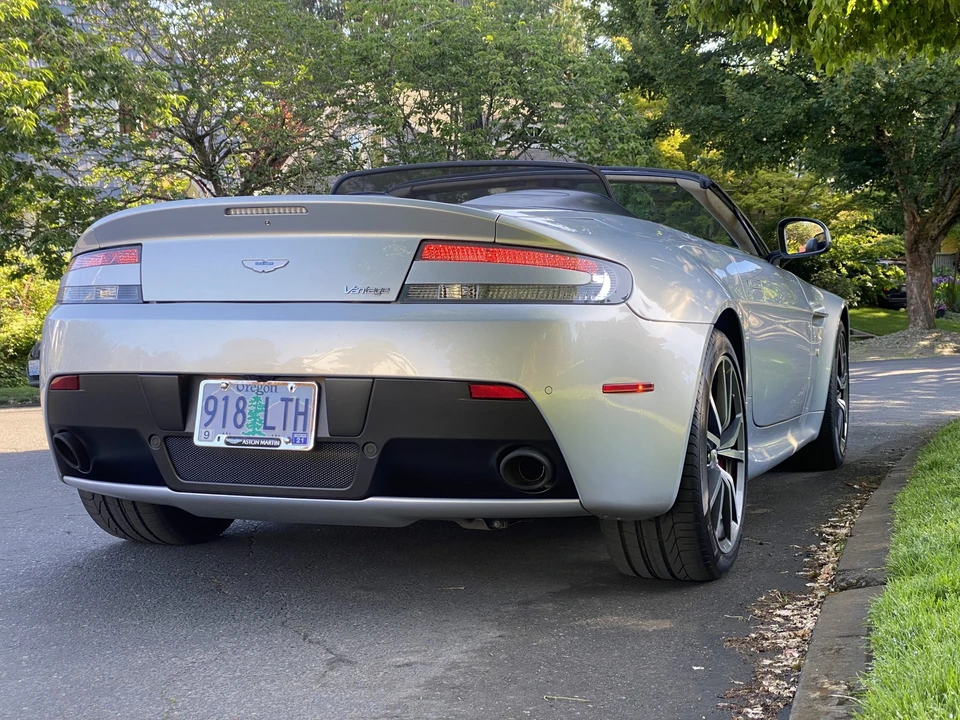 2014 Aston Martin V8 Vantage (2006-2017) - Image 10 of 31