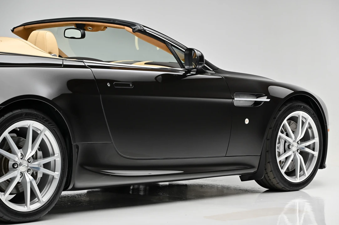 2014 Aston Martin V8 Vantage (2006-2017) - Image 28 of 31