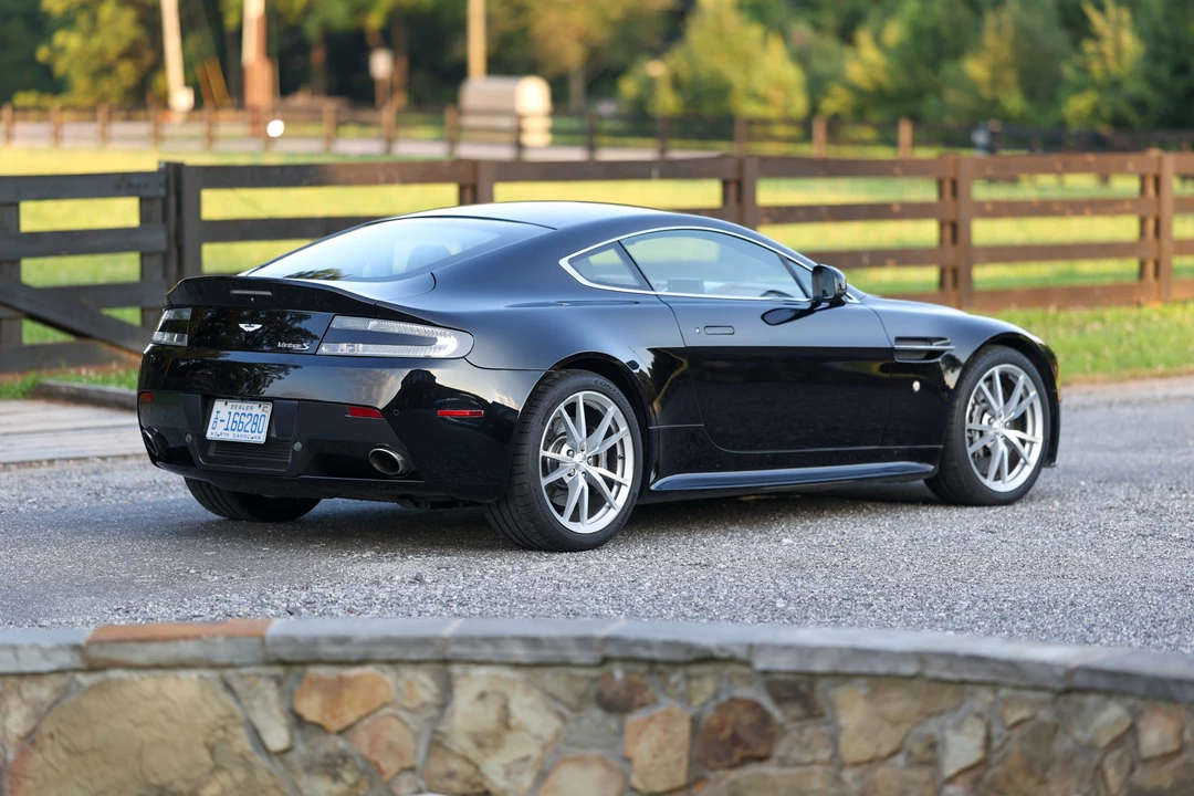 2014 Aston Martin V8 Vantage (2006-2017) - Image 27 of 31