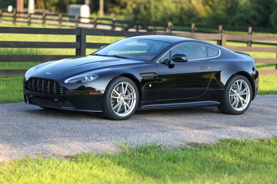 2014 Aston Martin V8 Vantage (2006-2017) - Image 11 of 31