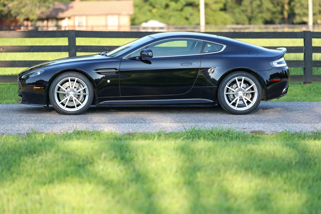 2014 Aston Martin V8 Vantage (2006-2017) - Image 15 of 31