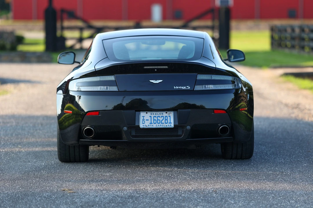 2014 Aston Martin V8 Vantage (2006-2017) - Image 25 of 31