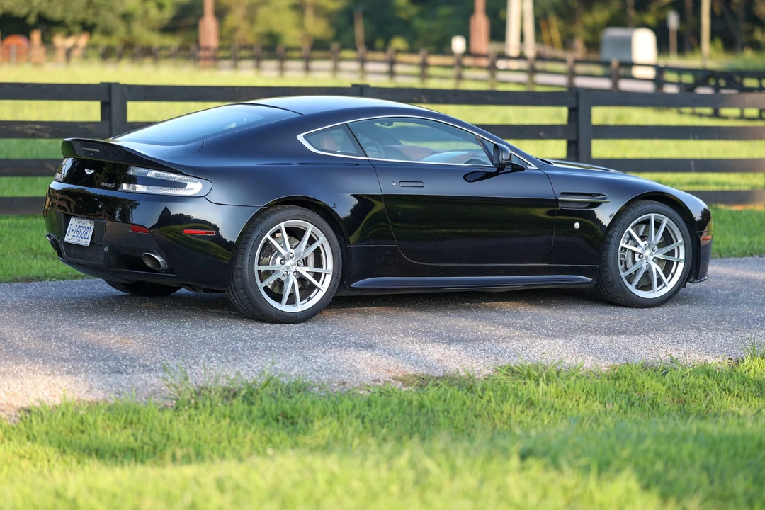 2014 Aston Martin V8 Vantage (2006-2017) - Image 30 of 31