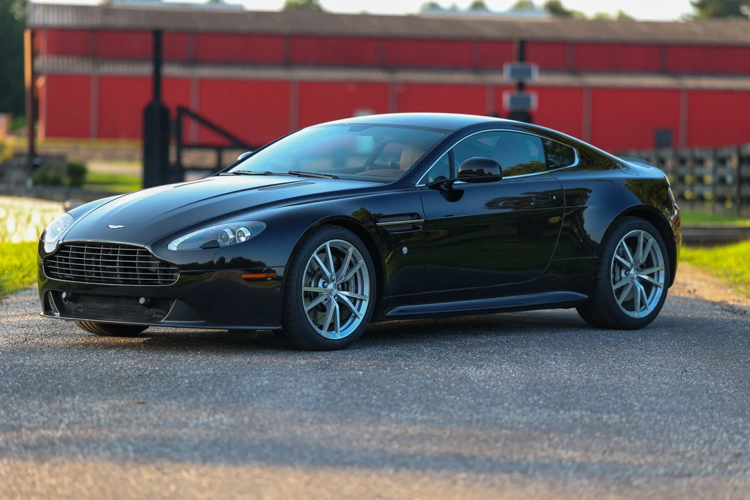 2014 Aston Martin V8 Vantage (2006-2017) - Image 9 of 31