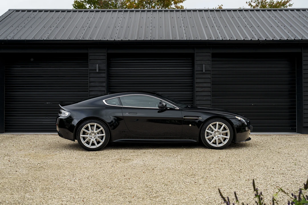 2014 Aston Martin V8 Vantage (2006-2017) - Image 4 of 31