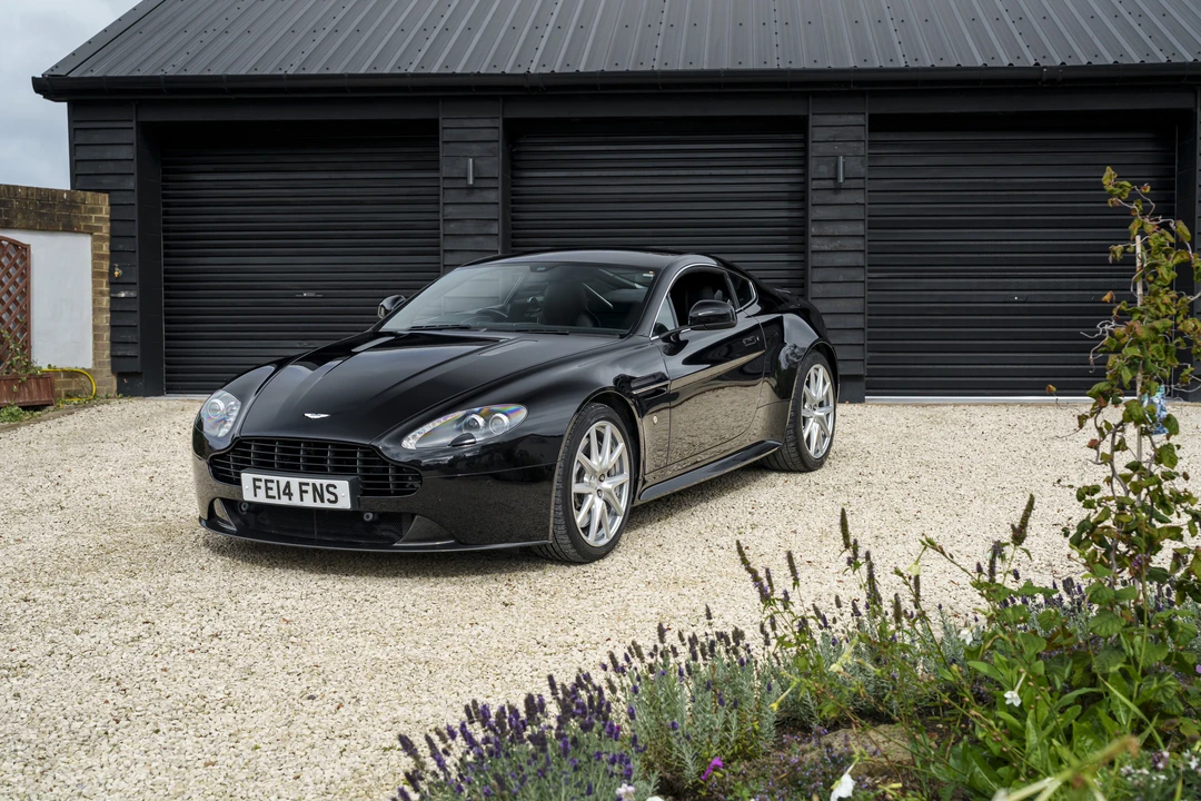2014 Aston Martin V8 Vantage (2006-2017) - Image 9 of 31