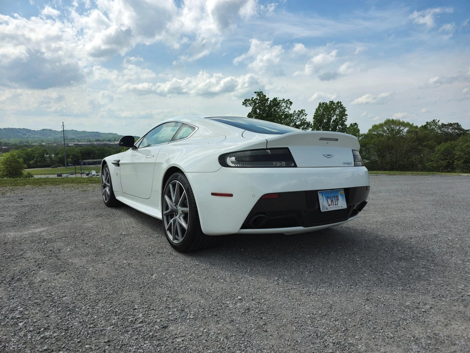 2014 Aston Martin V8 Vantage (2006-2017) - Image 9 of 31