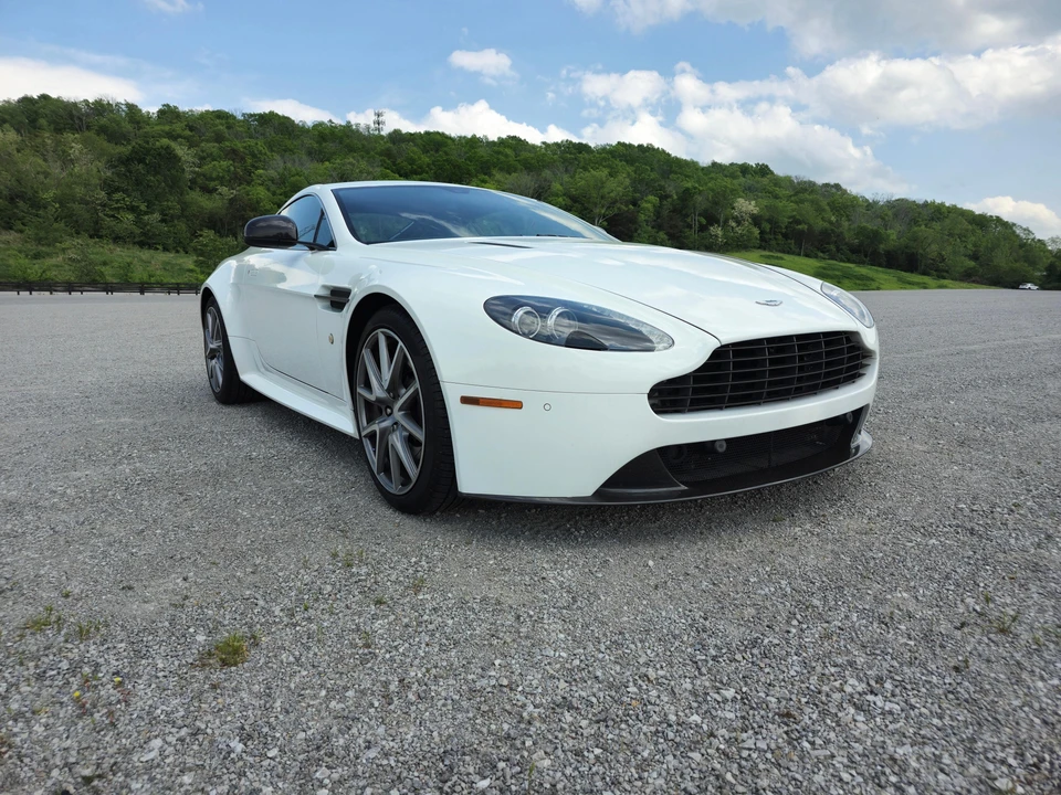 2014 Aston Martin V8 Vantage (2006-2017) - Image 16 of 31