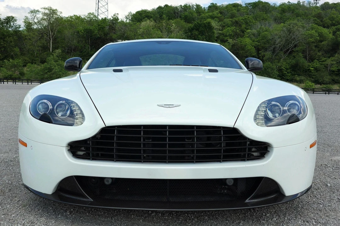 2014 Aston Martin V8 Vantage (2006-2017) - Image 2 of 31