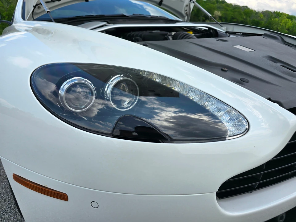 2014 Aston Martin V8 Vantage (2006-2017) - Image 17 of 31