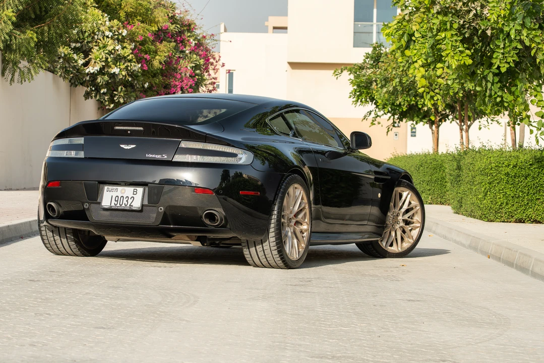2014 Aston Martin V8 Vantage (2006-2017) - Image 7 of 31