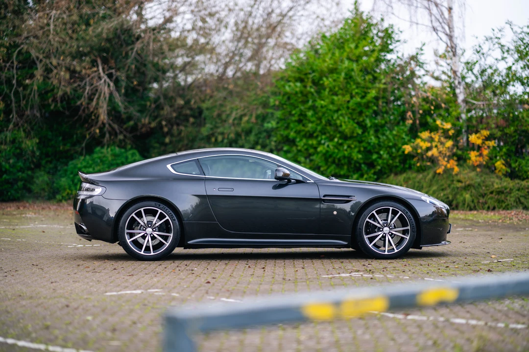2014 Aston Martin V8 Vantage (2006-2017) - Image 9 of 31