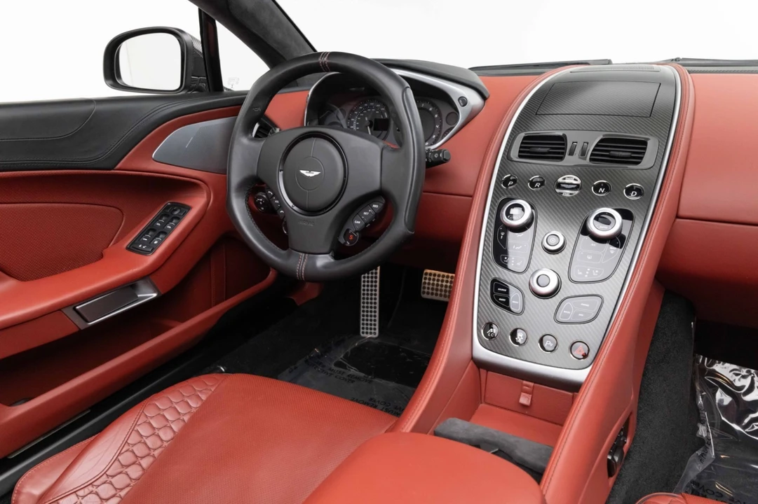 2014 Aston Martin Vanquish 2nd Gen - Image 12 of 31