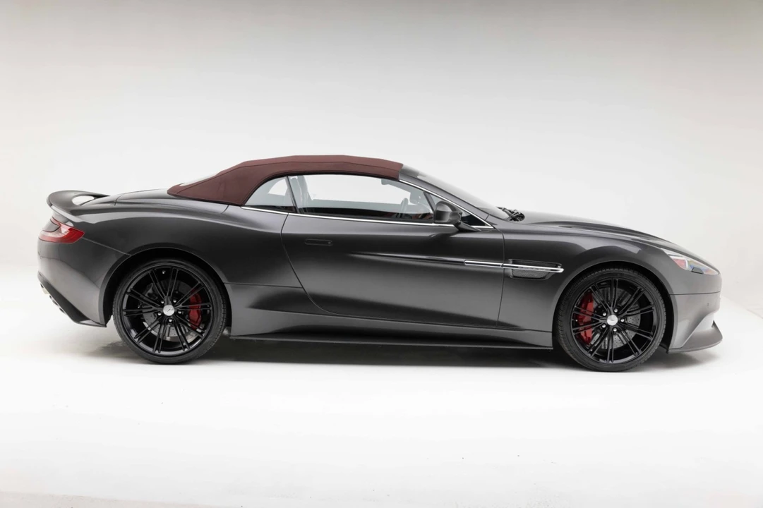 2014 Aston Martin Vanquish 2nd Gen - Image 30 of 31