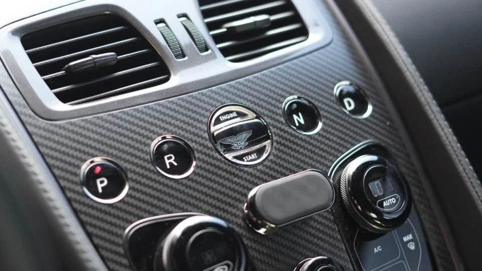 2014 Aston Martin Vanquish 2nd Gen - Image 17 of 20