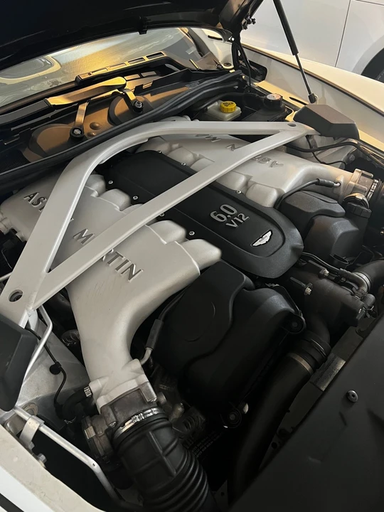 2014 Aston Martin Vanquish 2nd Gen - Image 15 of 21