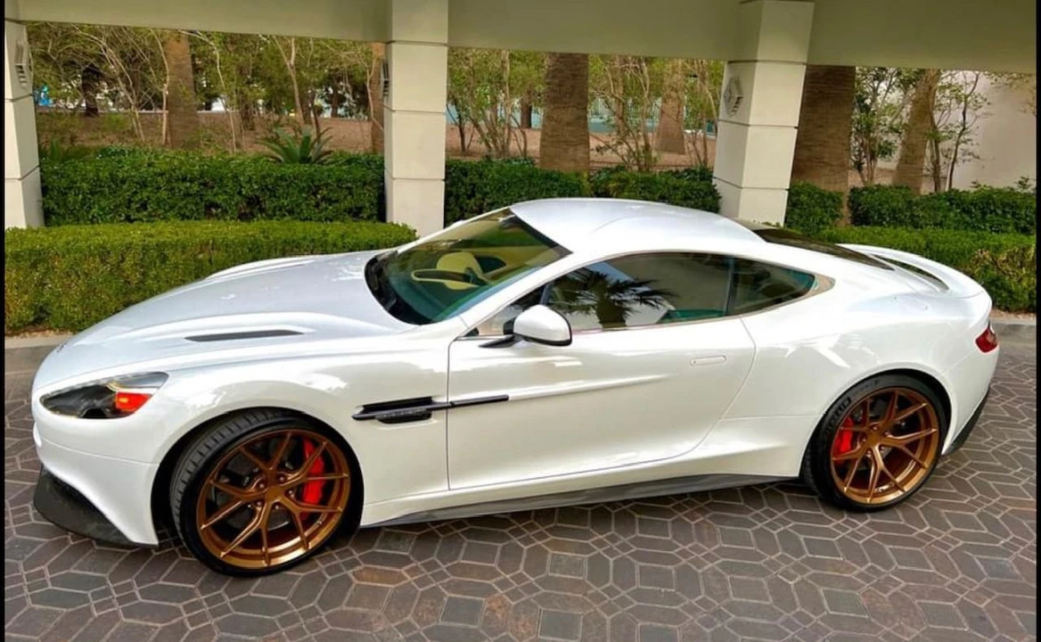 2014 Aston Martin Vanquish 2nd Gen - Image 2 of 21