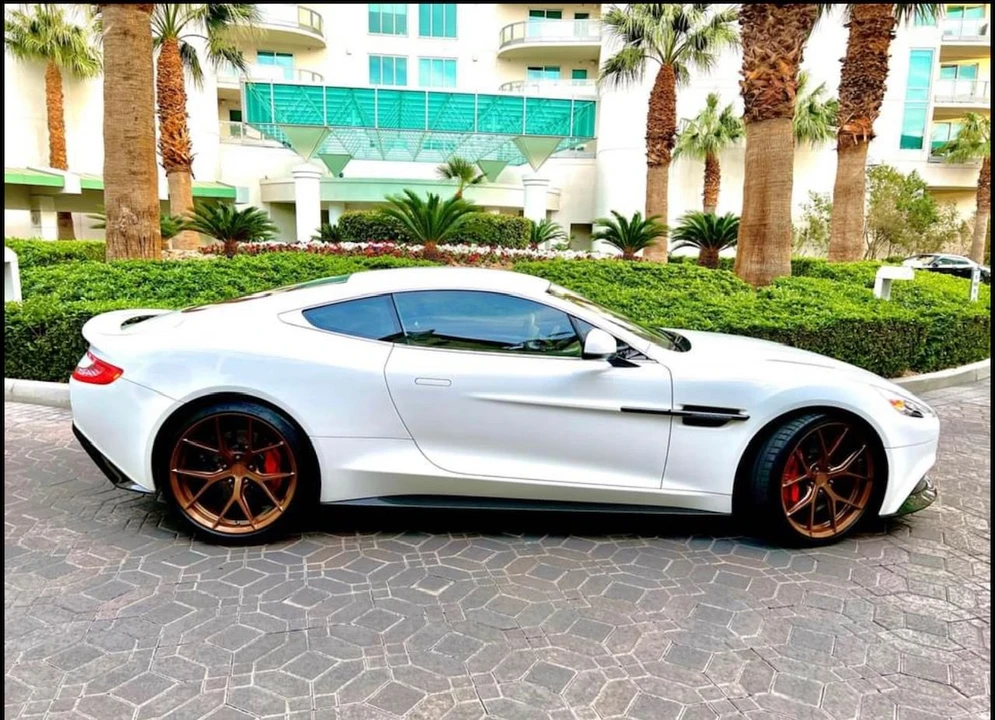 2014 Aston Martin Vanquish 2nd Gen - Image 4 of 21