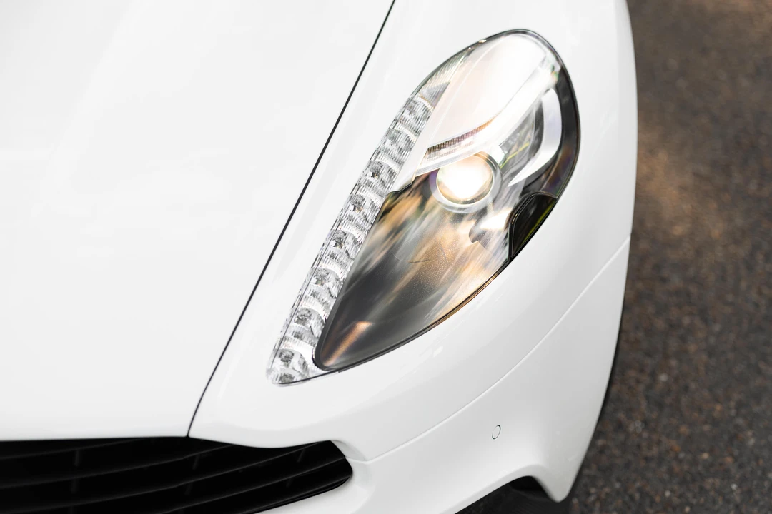 2014 Aston Martin Vanquish 2nd Gen - Image 23 of 31