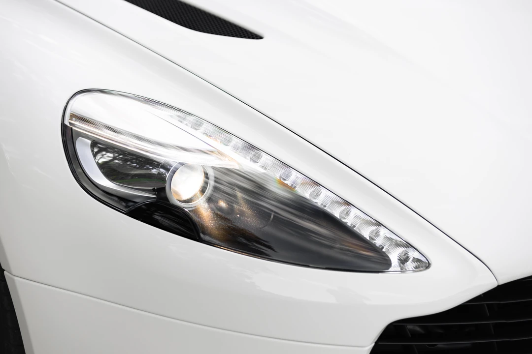 2014 Aston Martin Vanquish 2nd Gen - Image 28 of 31