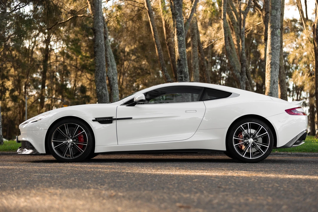 2014 Aston Martin Vanquish 2nd Gen - Image 8 of 31
