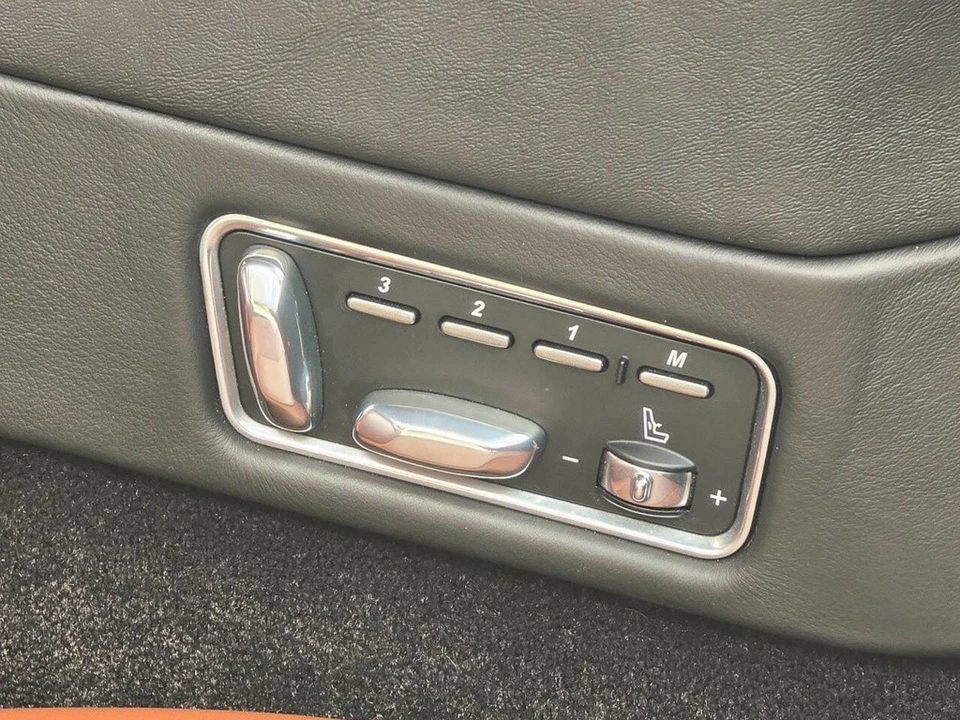 2014 Aston Martin Vanquish 2nd Gen - Image 23 of 24