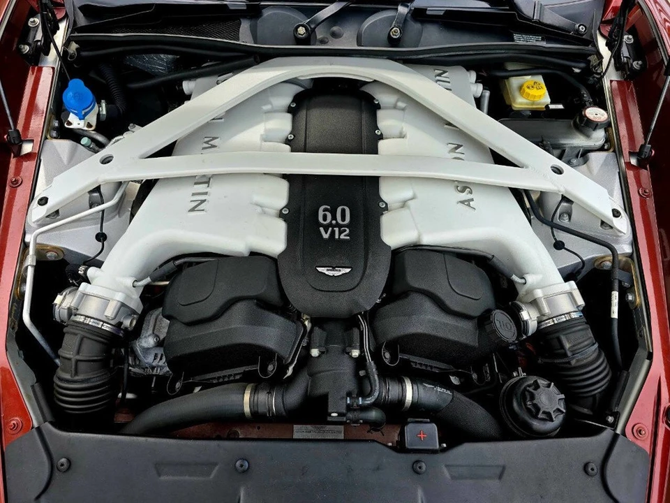 2014 Aston Martin Vanquish 2nd Gen - Image 9 of 24