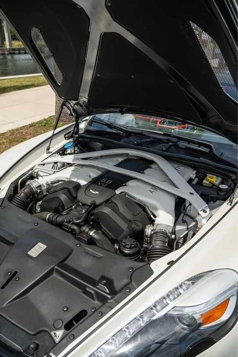 2014 Aston Martin Vanquish 2nd Gen - Image 6 of 9