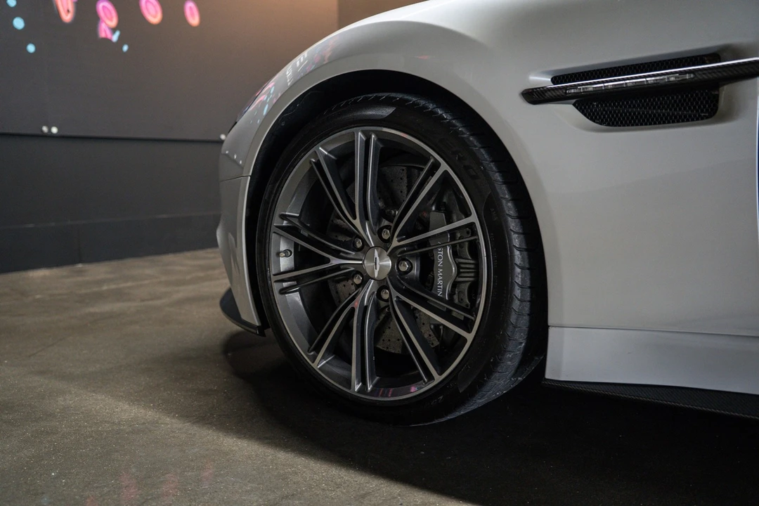 2014 Aston Martin Vanquish 2nd Gen - Image 21 of 25