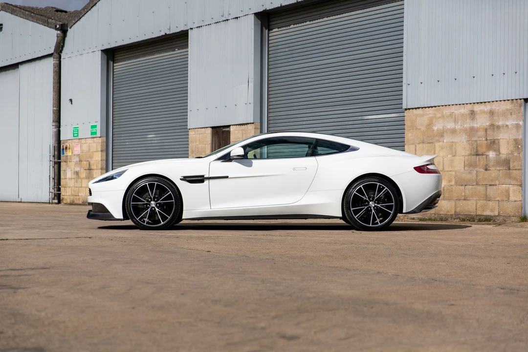 2014 Aston Martin Vanquish 2nd Gen - Image 5 of 31